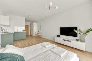 Studio Deluxe