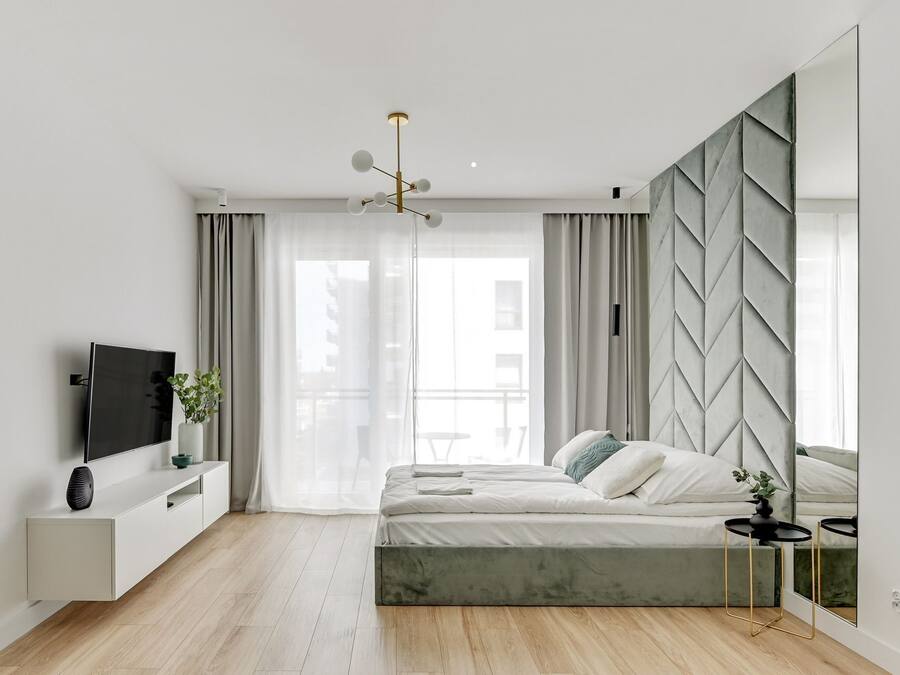 Deluxe Studio | Blackout curtains, soundproofing, iron/ironing board, free WiFi
