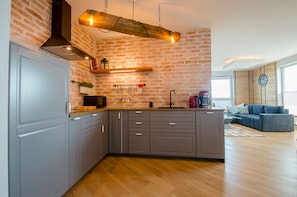 Penthouse Design, 1 chambre, vue ville | Coin cuisine privé