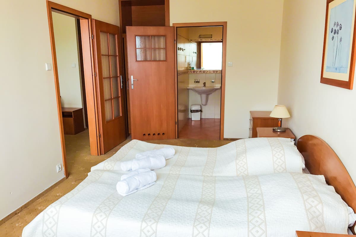 Studio | Desk, soundproofing, iron/ironing board, free WiFi