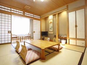 Katil lipat simpan/tambahan, Wi-fi percuma, cadar katil 