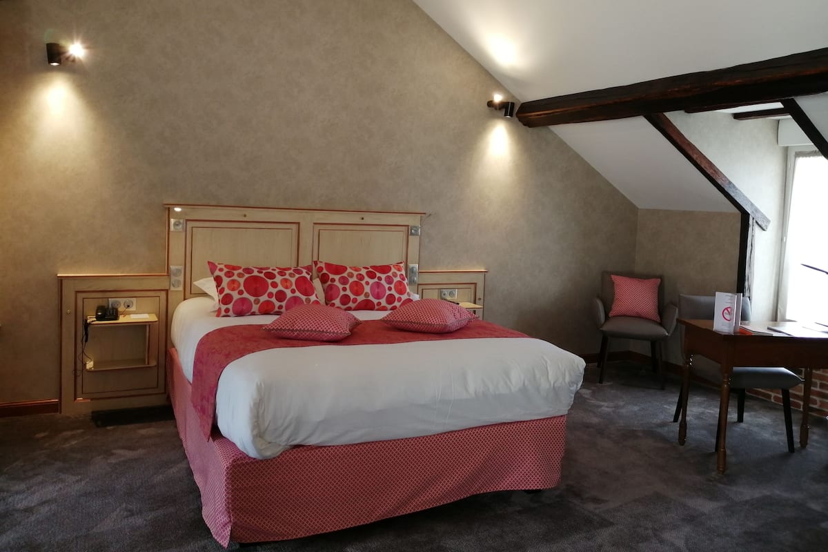 Suite, 1 lit double, vue jardin