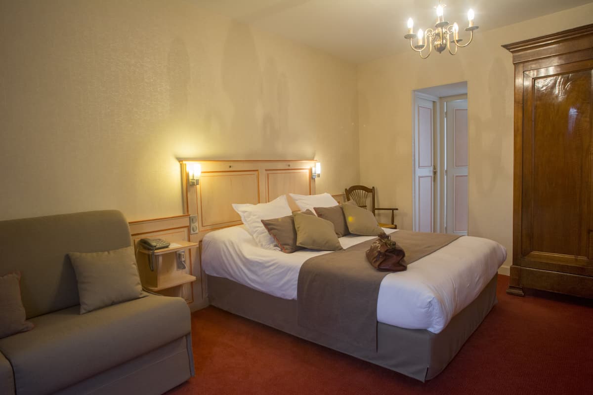 Chambre, 1 lit double, vue ville