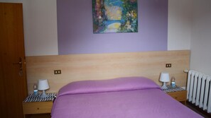 Habitación doble | Escritorio y wifi gratis 