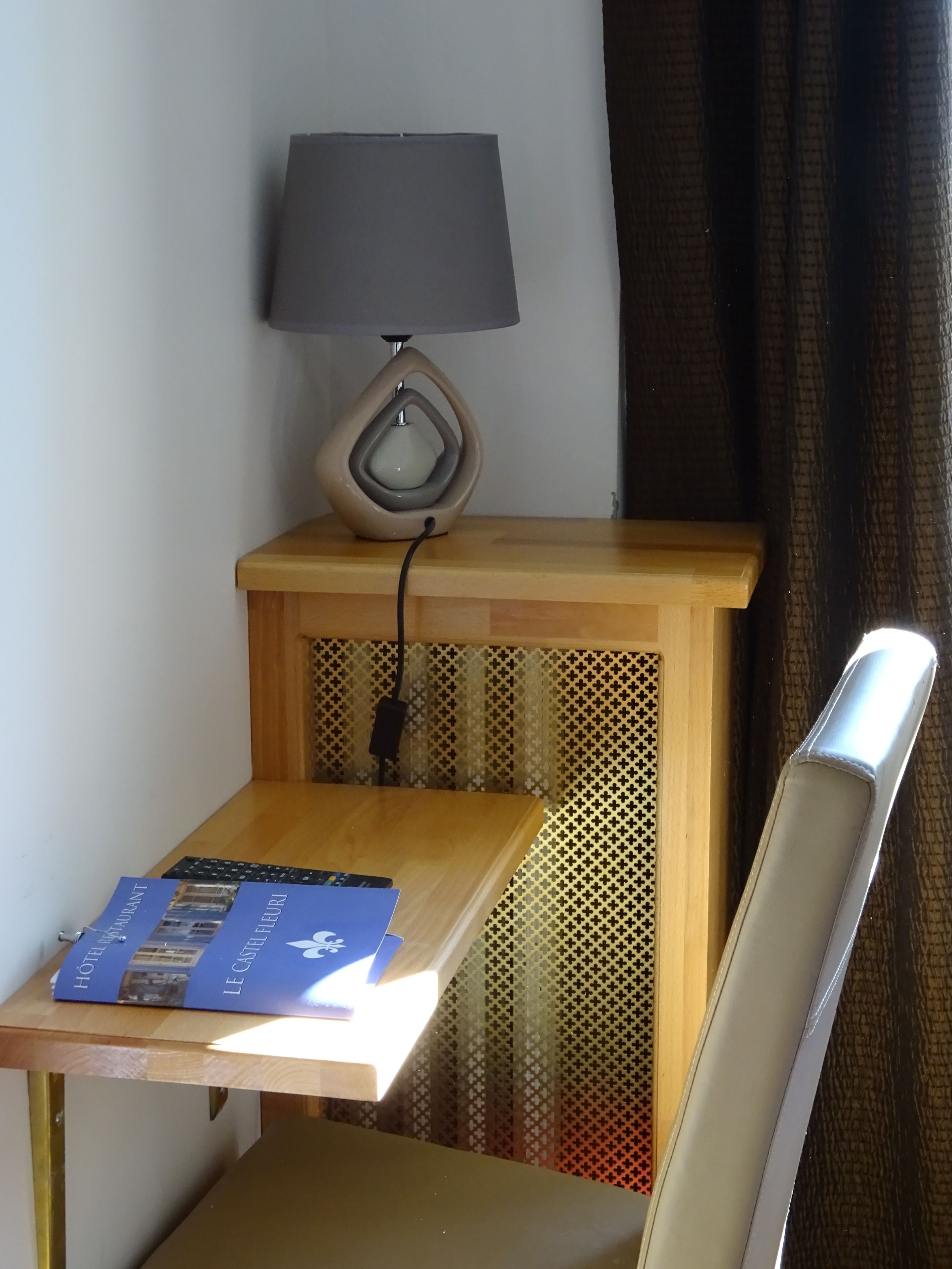 twin room | 1 bedroom, in-room safe, individually decorated, individually furnished