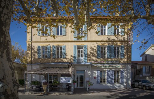 Hôtel Restaurant Le Castel Fleuri