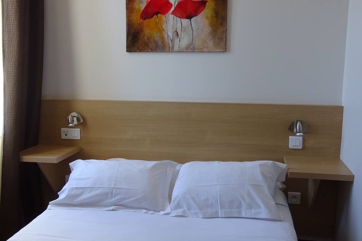 1 bedroom, in-room safe, individually decorated, individually furnished