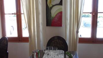 Lunch and dinner served, French cuisine