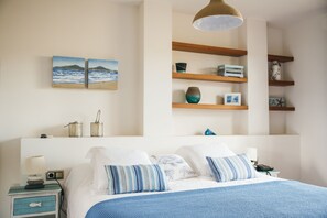 Habitación doble Deluxe | Ropa de cama de alta calidad, minibar, escritorio y wifi gratis