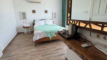 Standard dubbelrum | Skrivbord, mörkläggningsgardiner, gratis wi-fi och sängkläder