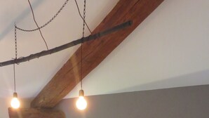 Kamar Standar (L'Atelier)