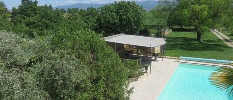 Piscine extérieure (ouverte en saison)