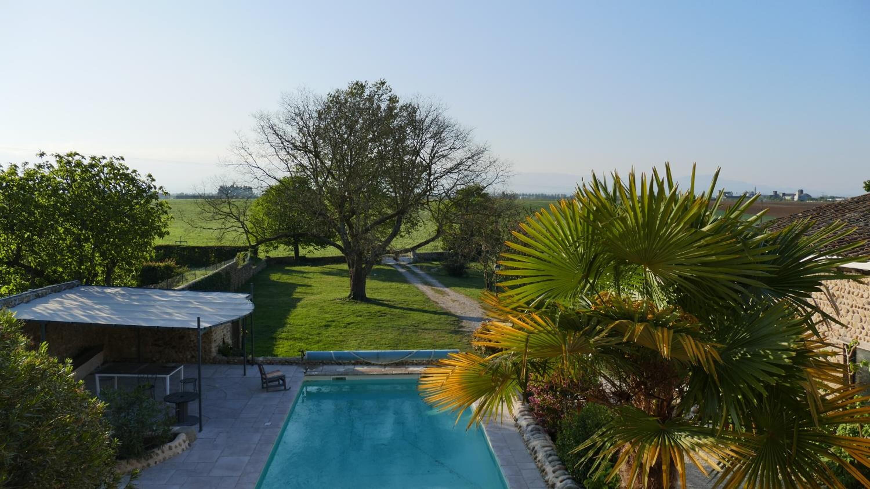 Piscine extérieure (ouverte en saison)