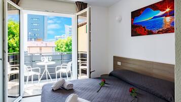 Rom – superior | Safe på rommet, wi-fi (inkludert) og sengetøy