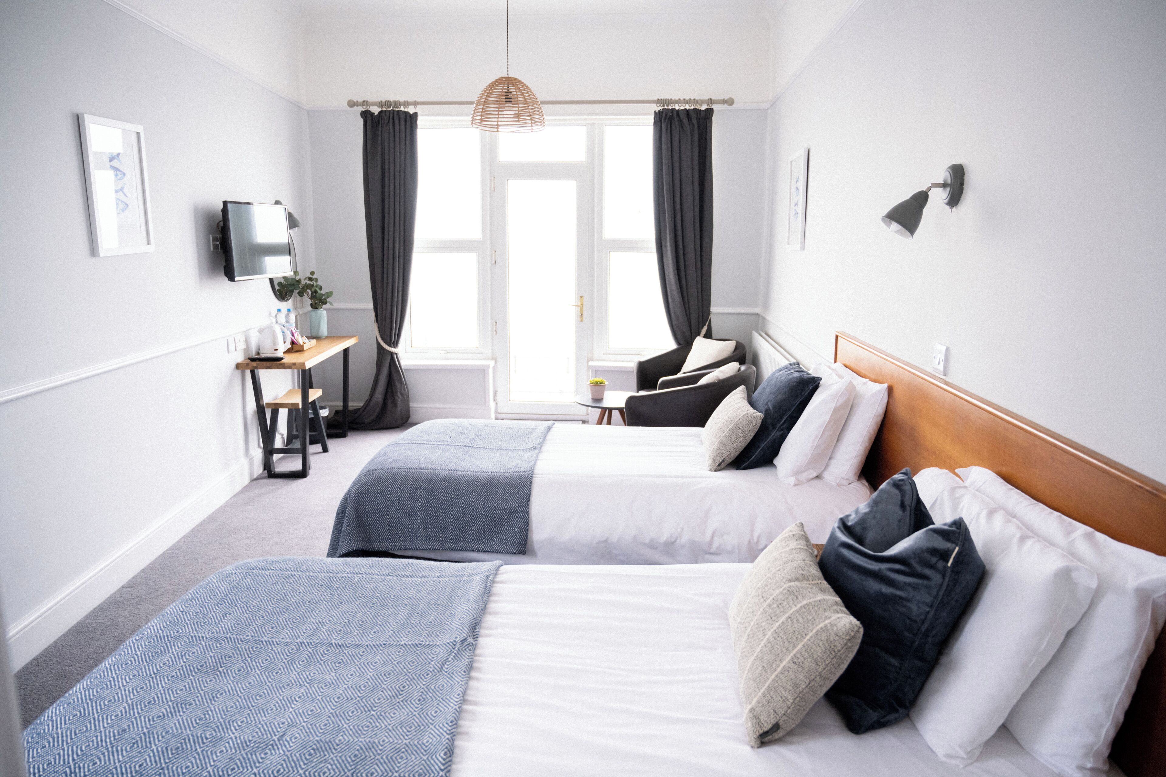 twin room, sea view | in-room safe, iron/ironing board, free wifi, bed sheets