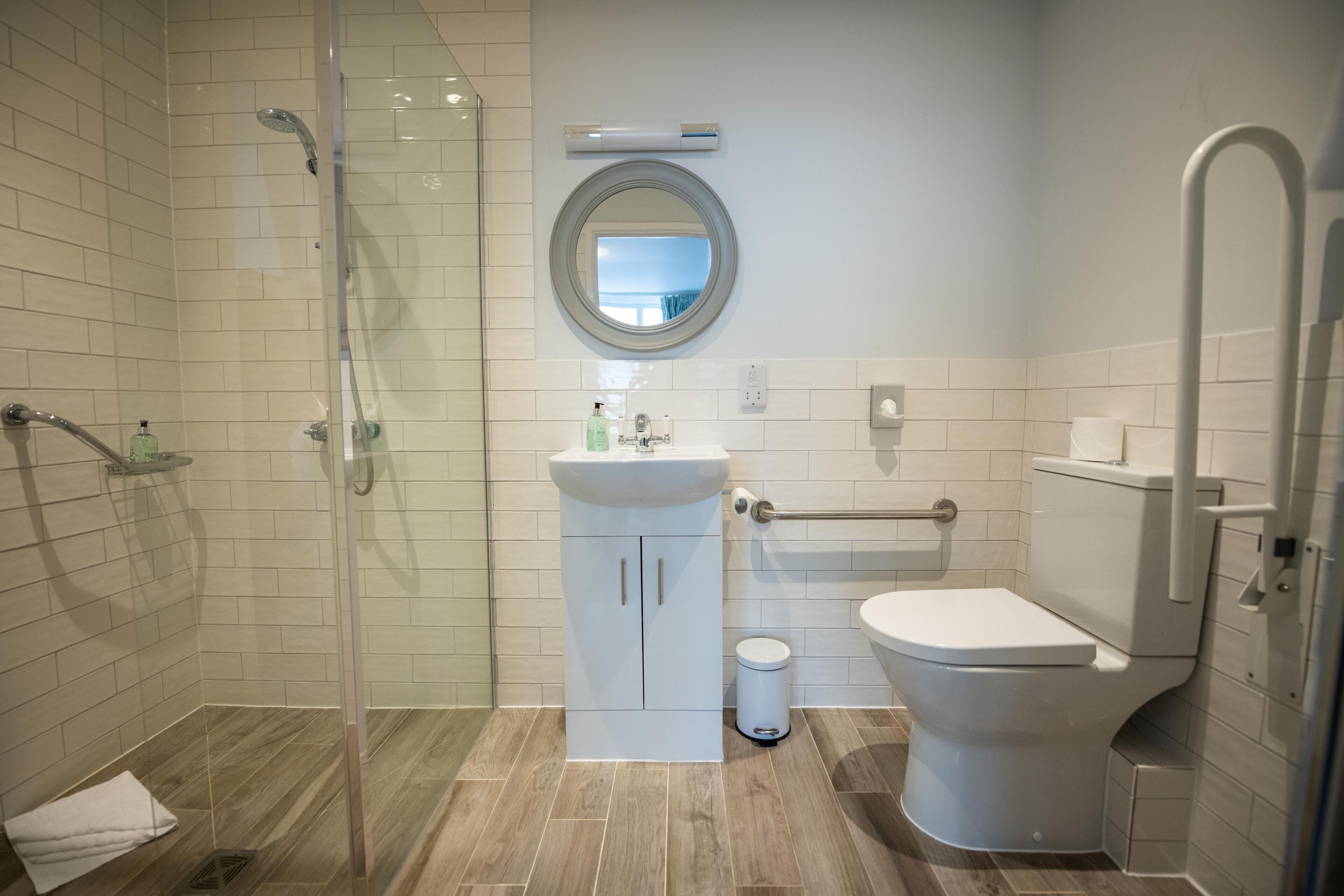Bathroom | Free toiletries, towels