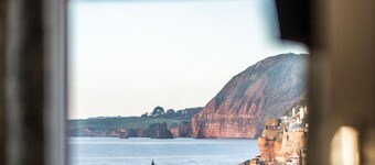 ดิ คิงส์วูด โฮเทล