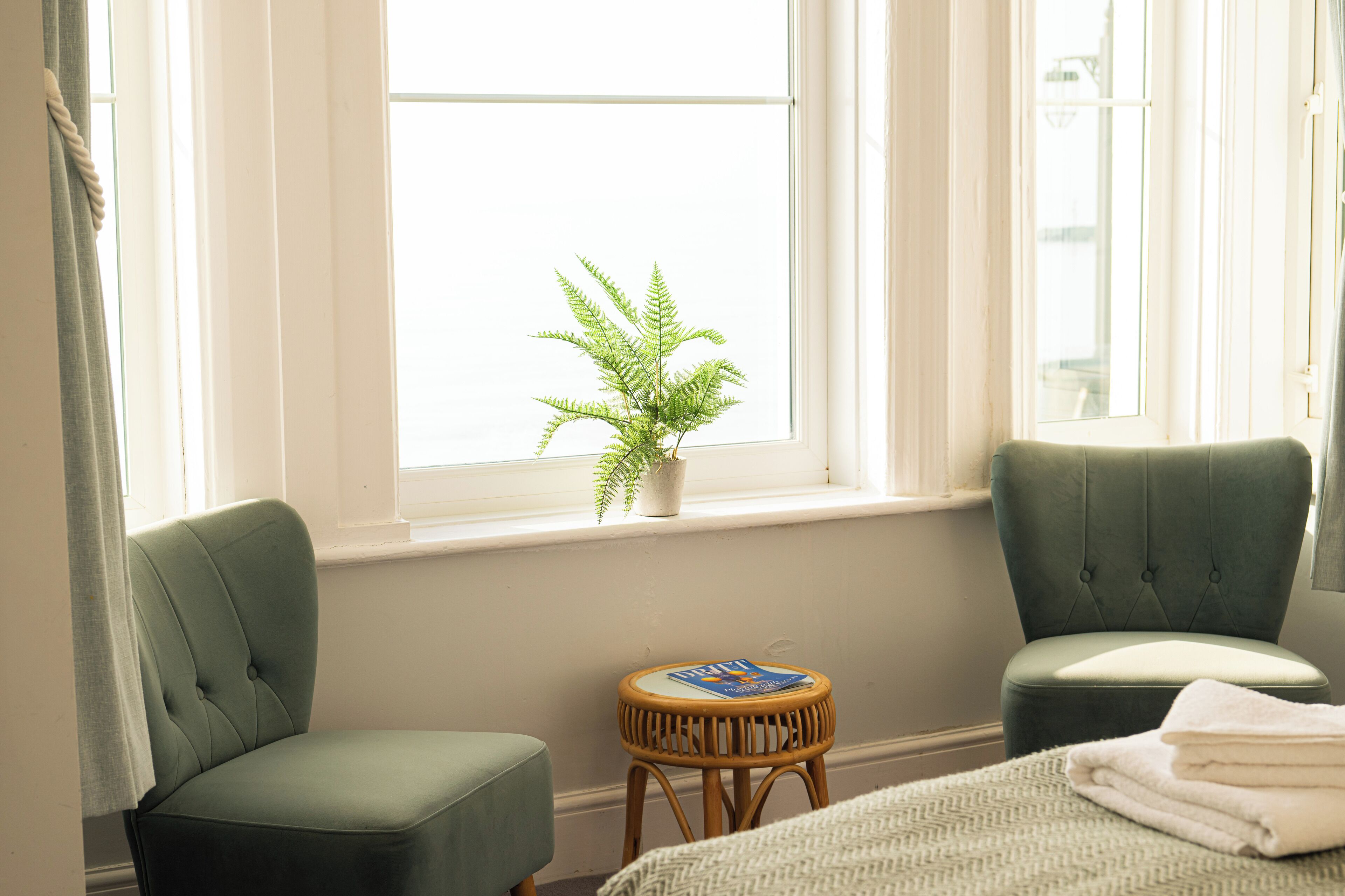 family room | 1 bedroom, in-room safe, iron/ironing board, free wired internet