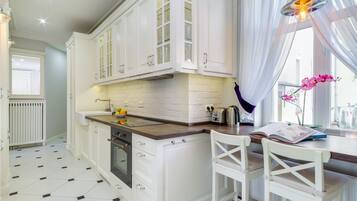 Apartment | Private kitchen | Stovetop