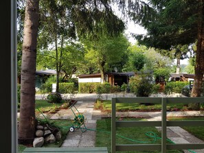 Mobile Comfort-Unterkunft, Mehrere Schlafzimmer, 2 Bäder, Gartenblick | Terrasse/Patio