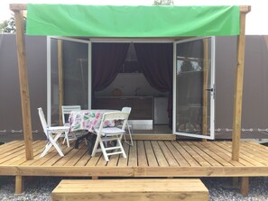 Basic-Zelt, Gemeinschaftsbad | Terrasse/Patio