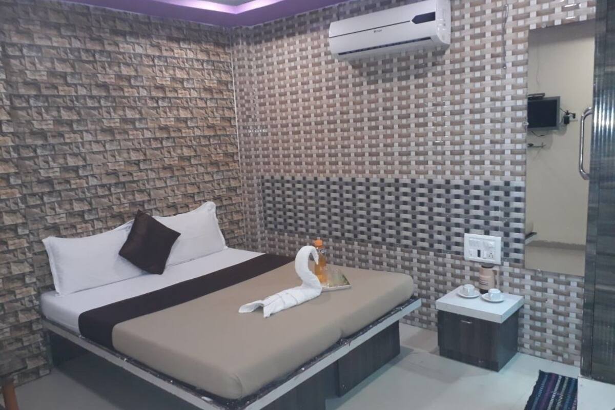 Rollaway beds, free WiFi