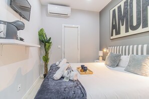 Down duvets, free WiFi, bed sheets