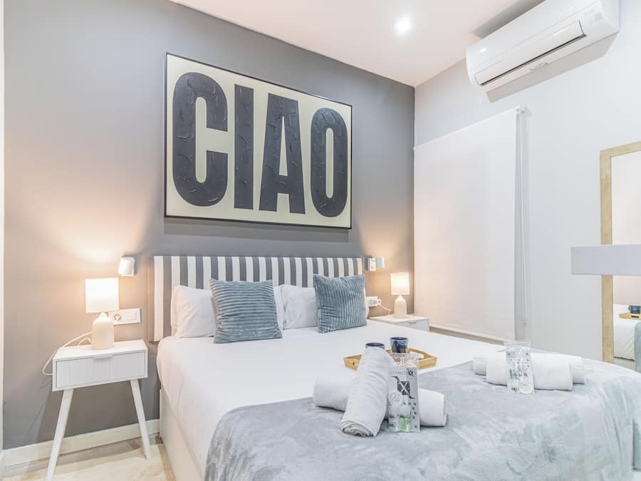 Couette en duvet, accès au Wi-Fi (inclus), literie fournie