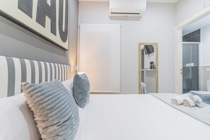 Cubrecamas, wifi gratis y ropa de cama 