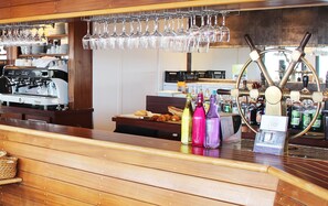 Bar (on property) - Hôtel Côte d'Argent (Lacanau)