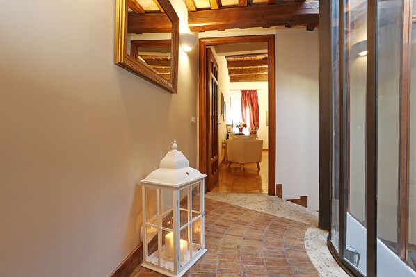 Interior - The Palazzetto Suites - Daplace Collection (Rome)