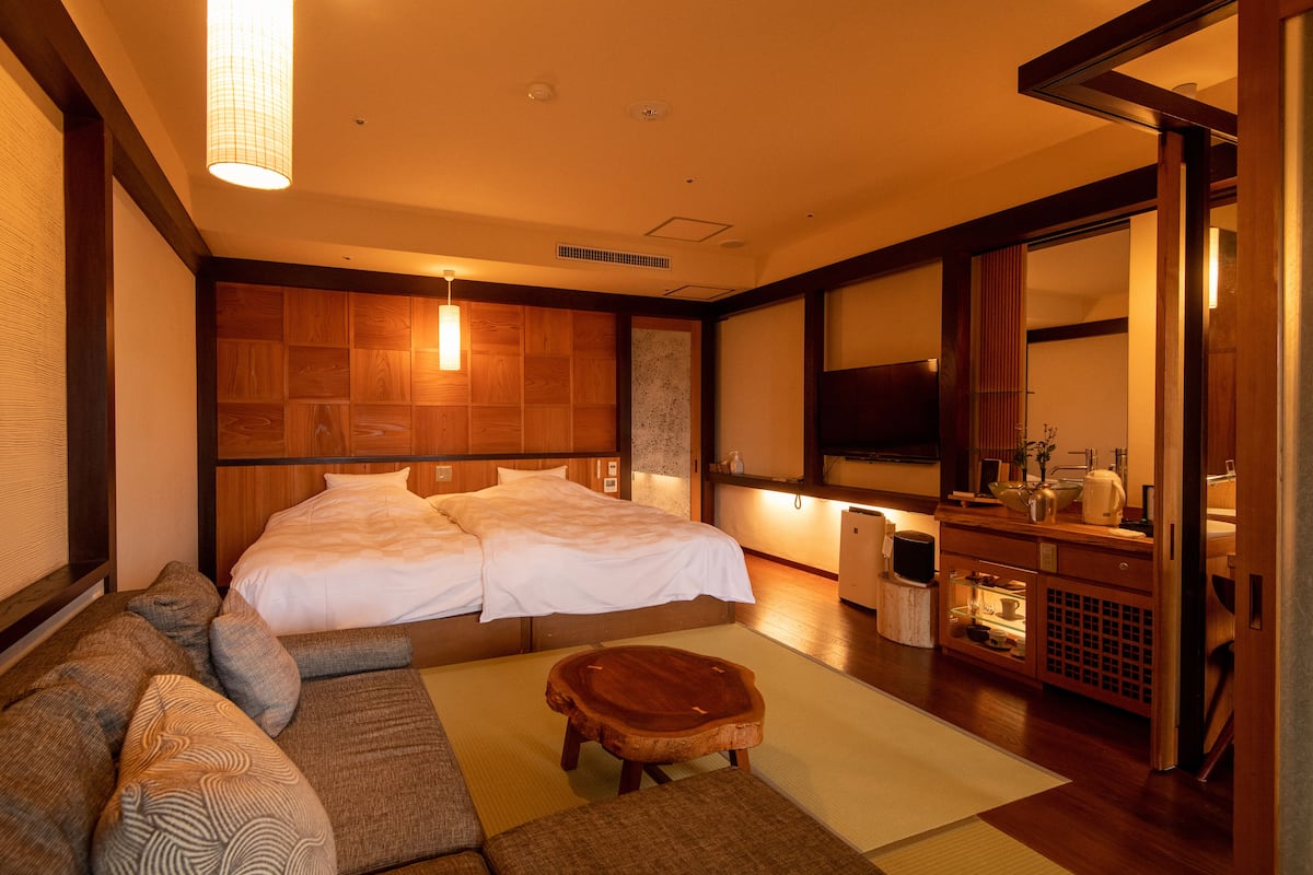 Twin Room w/ Private Onsen & Terrace (1F) Halfboard (Breakfast & Dinner), Check-in 3pm-6pm | Minibar, in-room safe, desk, laptop workspace