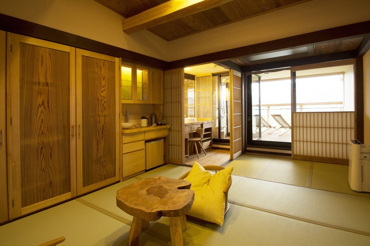 Standard Twin Room with Japanese Breakfast, Check-in only between 3pm-6pm, Non Smoking | Minibar, in-room safe, individually decorated, individually furnished