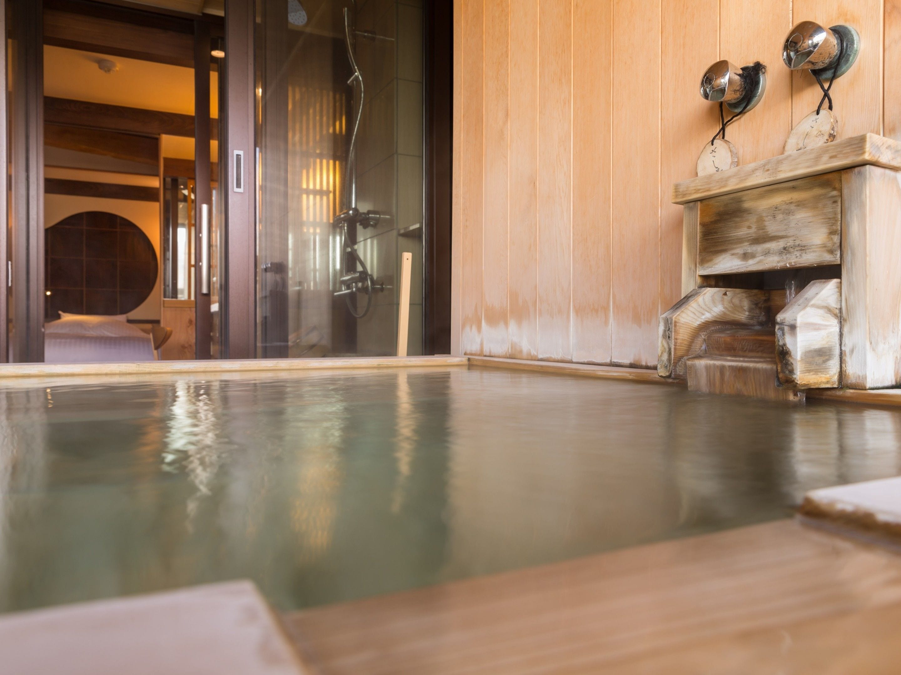 套房, 无烟房 (Check in 3-6pm, Japanese Breakfast) | 浴室 | 独立的浴缸和淋浴、深泡浴缸、免费洗浴用品、吹风机