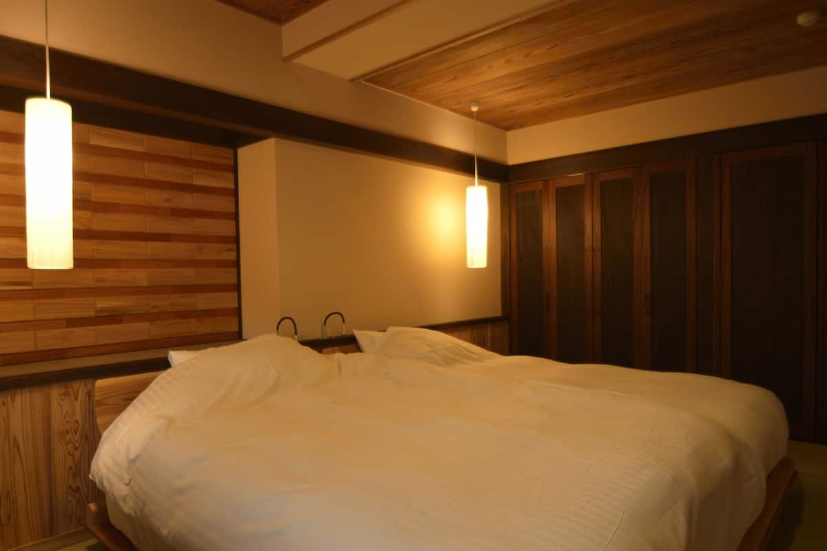 Deluxe Twin Room with Forest View, Japanese breakfast, Check-in only between 3pm-6pm, Non Smoking | Minibar, in-room safe, individually decorated, individually furnished