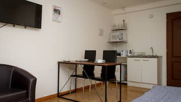 Appartement Standard, 1 lit double | Coin cuisine privé | Micro-ondes, bouilloire électrique