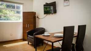 Standard Apartment, 1 Double Bed | In-room dining - Apart Puerto Varas (Puerto Varas)