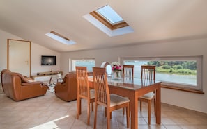 Apartment, 2 Schlafzimmer (86/153) | Wohnbereich | LED-Fernseher