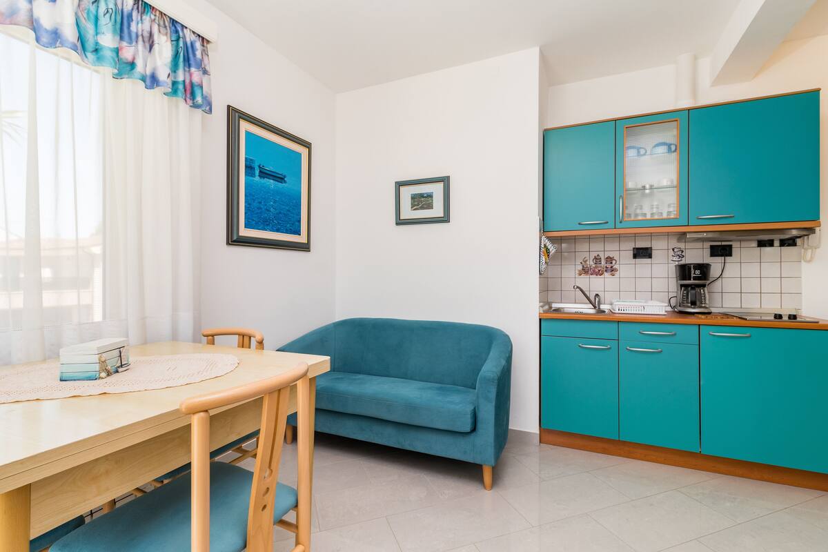 Appartement, 1 chambre (86/149) | Cuisine privée | Cafetière-théière, réfrigérateur, surface de cuisson