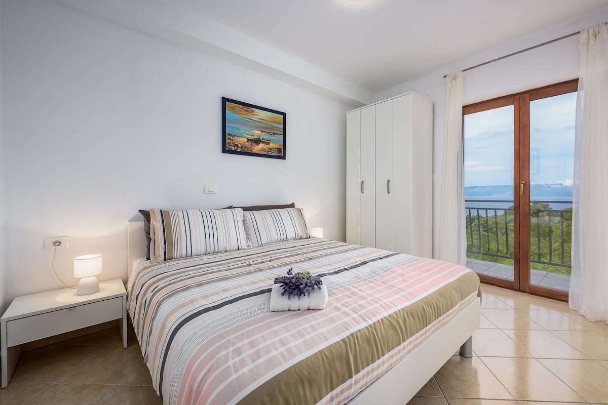 Standard Apartment, 2 Bedrooms (294/31746) | 2 bedrooms, iron/ironing board, free WiFi, bed sheets