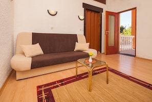 Apartment, 1 Bedroom (324/739) | Living room | TV - Apartment Milorad 324 (Medulin)