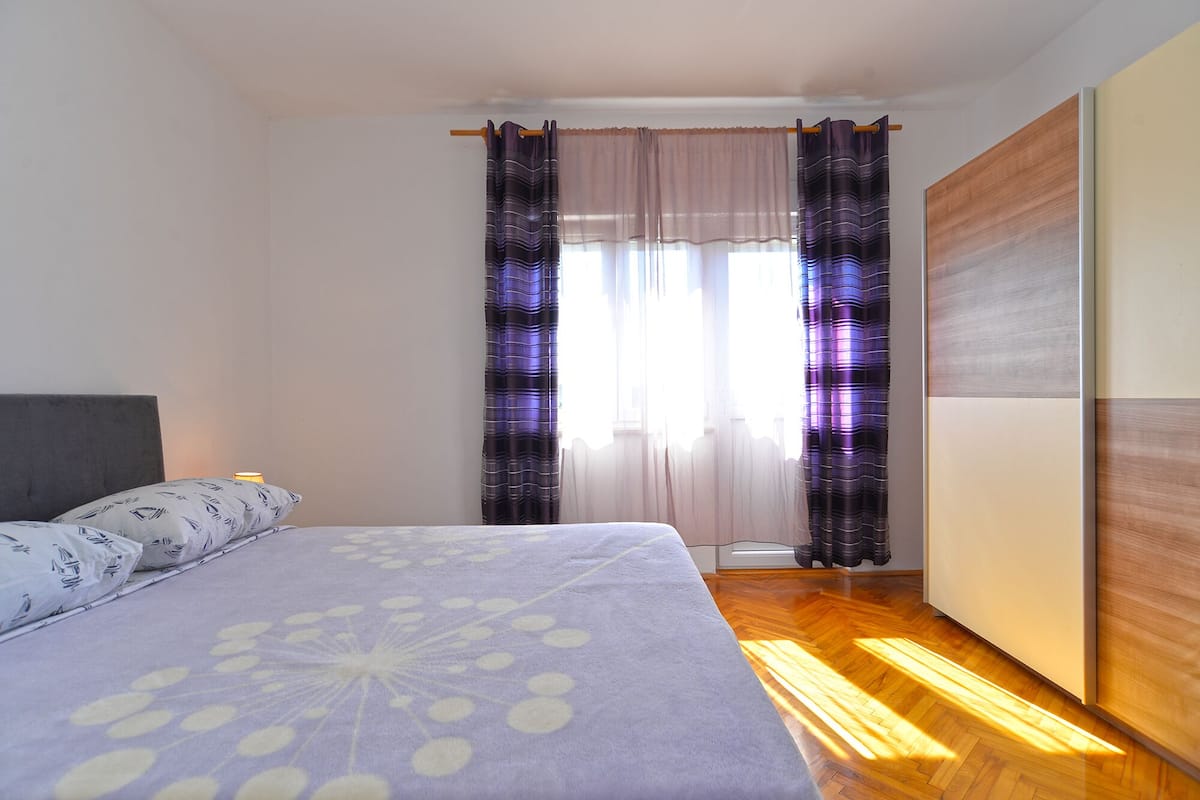 Apartment, 3 Bedrooms (351/776) | 2 bilik tidur, ruang kerja komputer riba, seterika/papan seterika