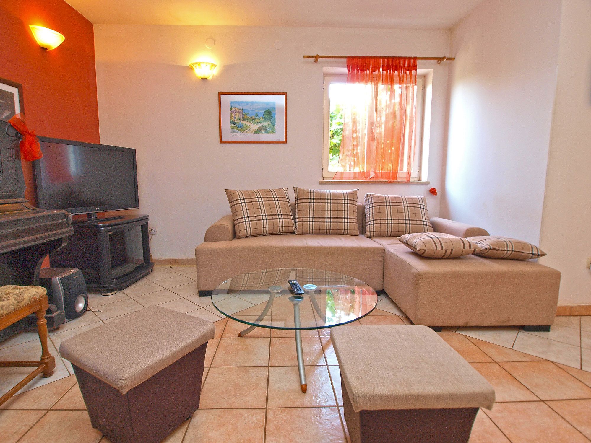 Apartment, 2 Schlafzimmer (749/1748) | Wohnzimmer | Fernseher