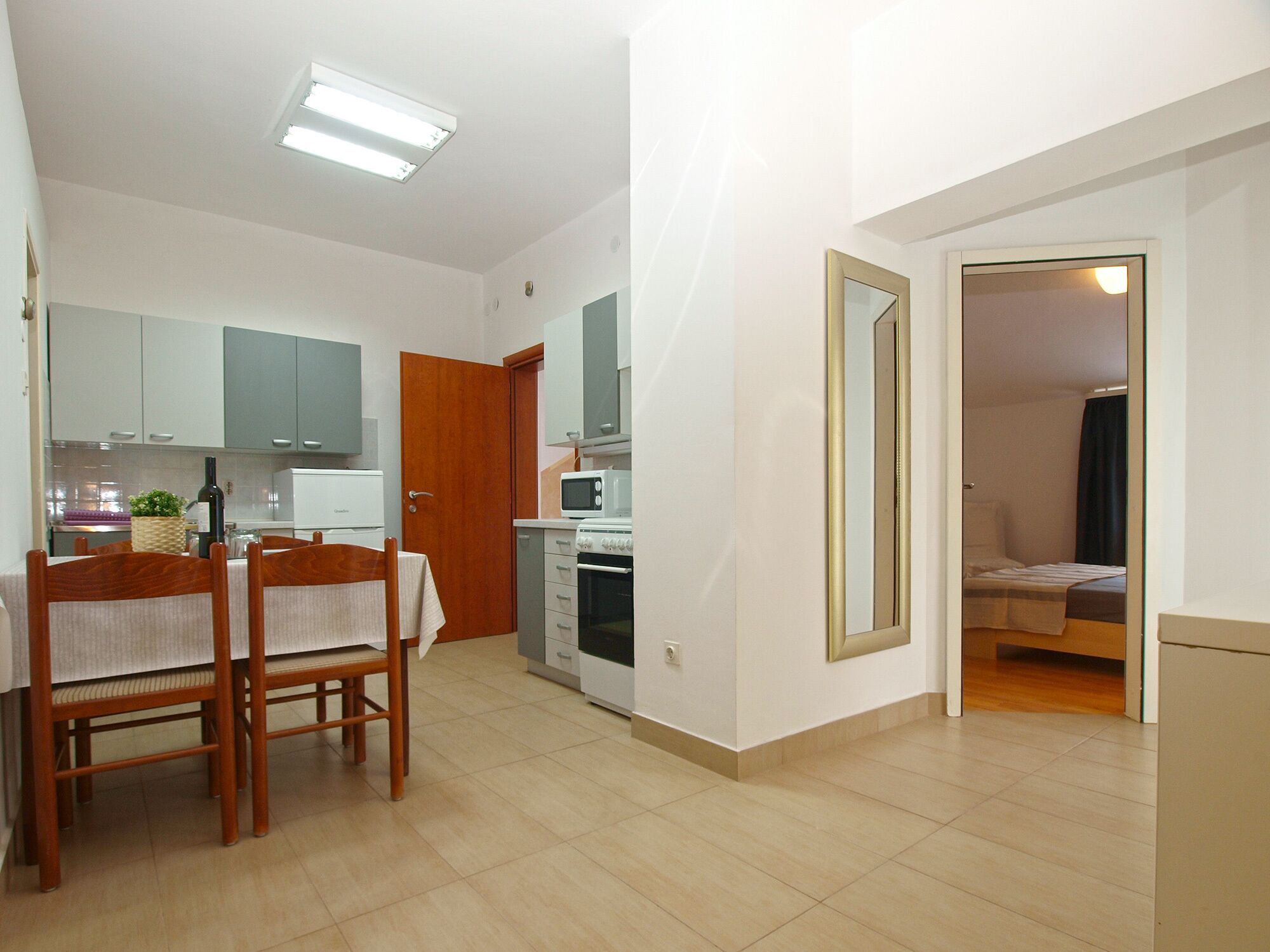 Apartment, 2 Bedrooms (810/1890) | Living area | TV