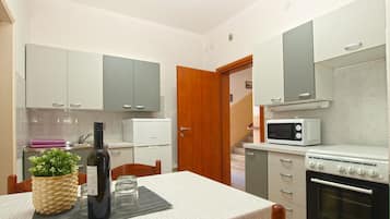 Apartment, 2 Schlafzimmer (810/1890) | Wohnbereich | Fernseher