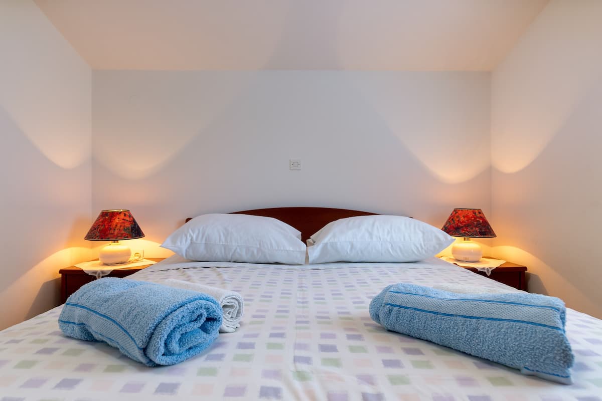 Apartemen Standar, 2 kamar tidur (828/34811) | Setrika/meja setrika, Wi-Fi gratis, dan seprai linen