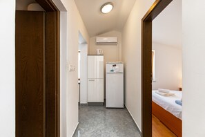 Standard Apartment, 2 Bedrooms (828/34811) | Living area