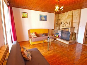 Apartamento, 3 quartos (968/2569) | Sala de estar | TV