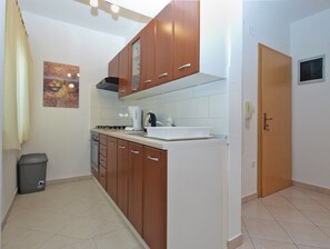 Apartamento, 1 quarto (1282/12250) | Cozinha privada | Geladeira, cafeteira/chaleira