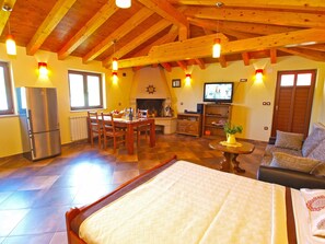 Appartamento, 1 camera da letto (411/1393) | Area soggiorno | TV a schermo piatto